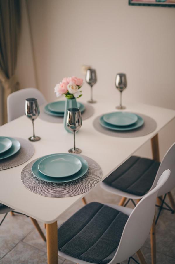 Unbeatable Location: New & Comfy Apartment Varna Extérieur photo